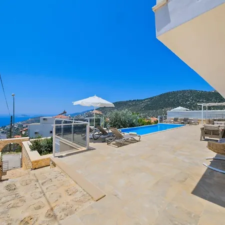Lumiere 2 Luxurious 4 Bed In Kiziltas With Sea Views 卡尔坎