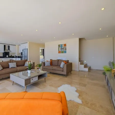 Lumiere 2 Luxurious 4 Bed In Kiziltas With Sea Views 卡尔坎
