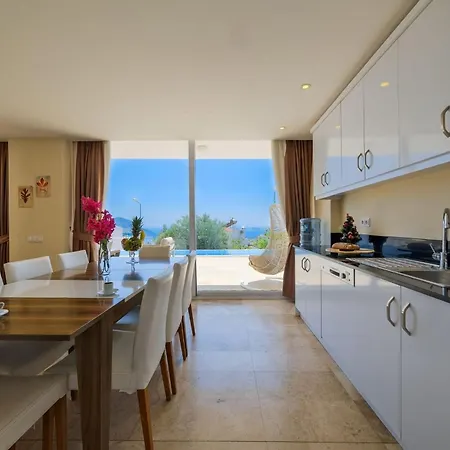 Lumiere 2 Luxurious 4 Bed In Kiziltas With Sea Views 别墅