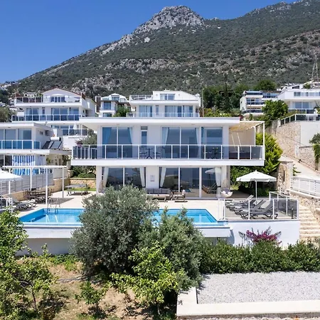 Lumiere 2 Luxurious 4 Bed In Kiziltas With Sea Views 卡尔坎
